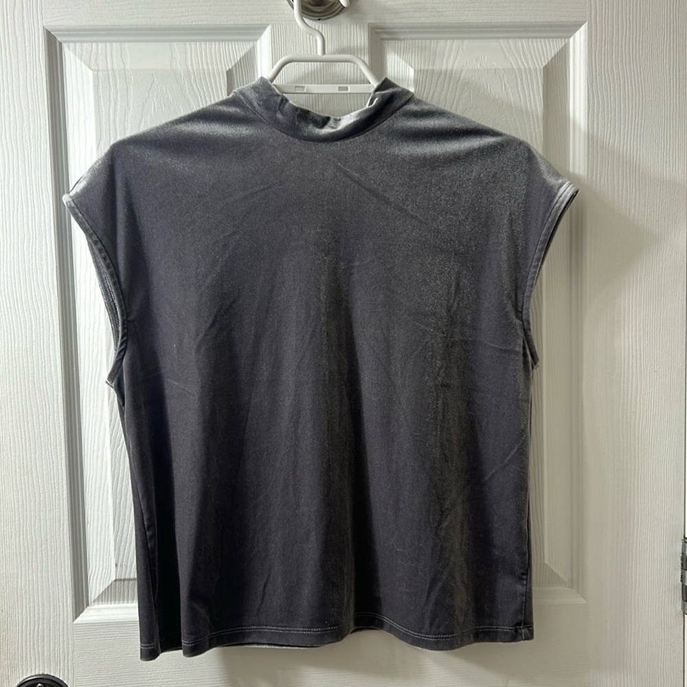 Shirt velour like grey silver Joe Fresh half sleeve women’s small soft to touch
